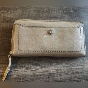 Marc Jacobs Standard Continental Leather Wallet Gray